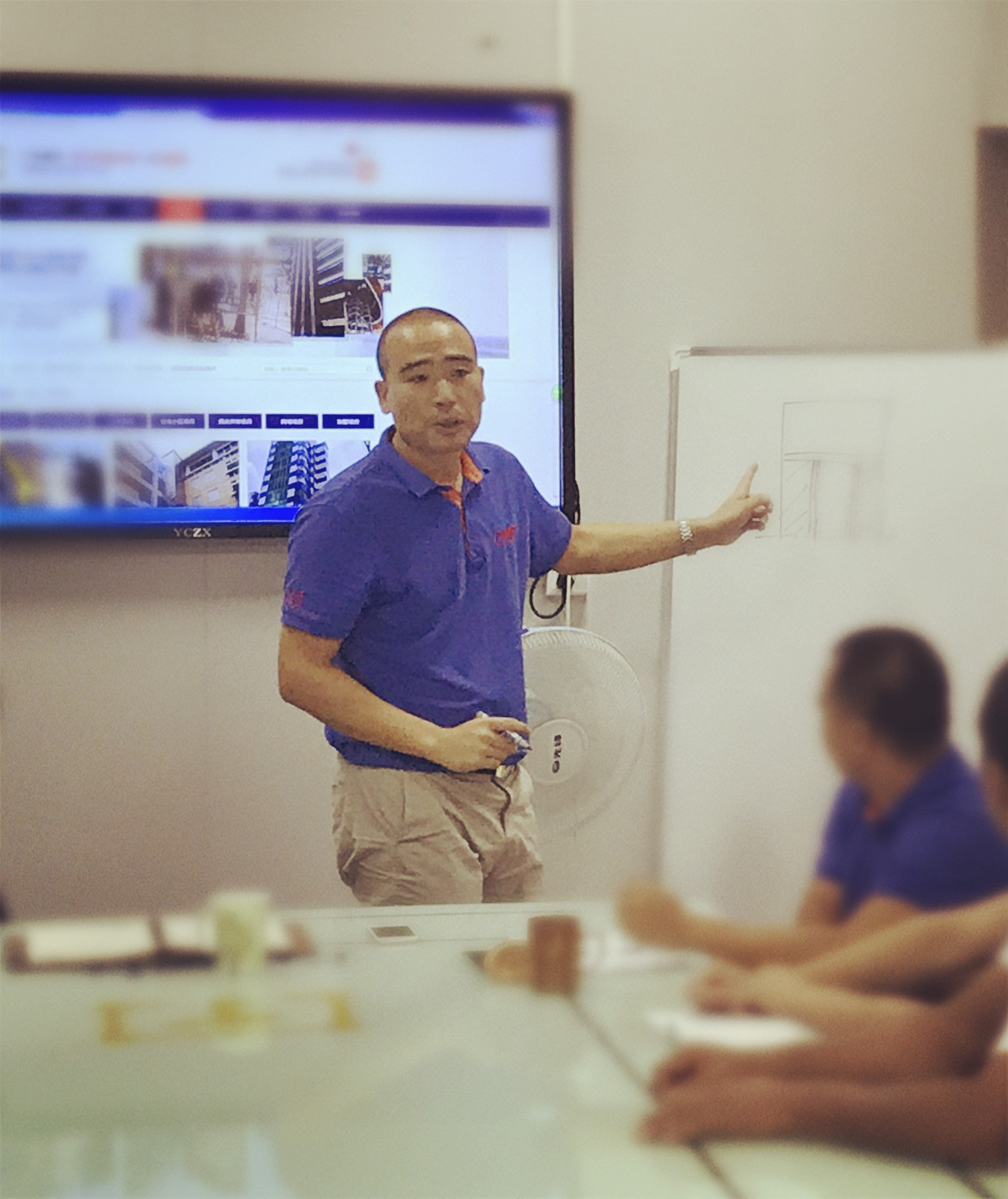 廣東梯井今日召開(kāi)以“工藝創(chuàng)新，安全先行”為主題的工程部第10次安全例會(huì)